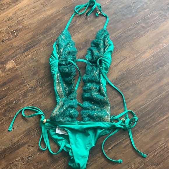 Beach Bunny Other - Beach bunny gold dust monokini. Small RARE 🖤